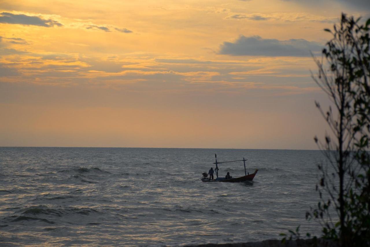 Sea Memories White Sand Beach Hotel Hua Hin Exteriör bild